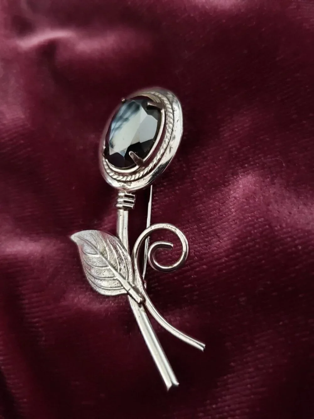 Vintage Silver Filigree Black Hematite Flower Pin